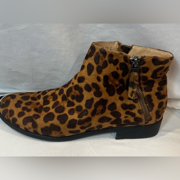 Time Tru Women’s ankle leopard print low heel boot size 10 - Picture 6 of 11